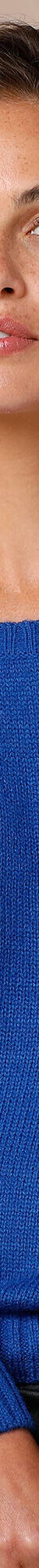 Pull épaule boutonnée bijoux (bleu roy) Pull épaule boutonnée bijoux (bleu roy)